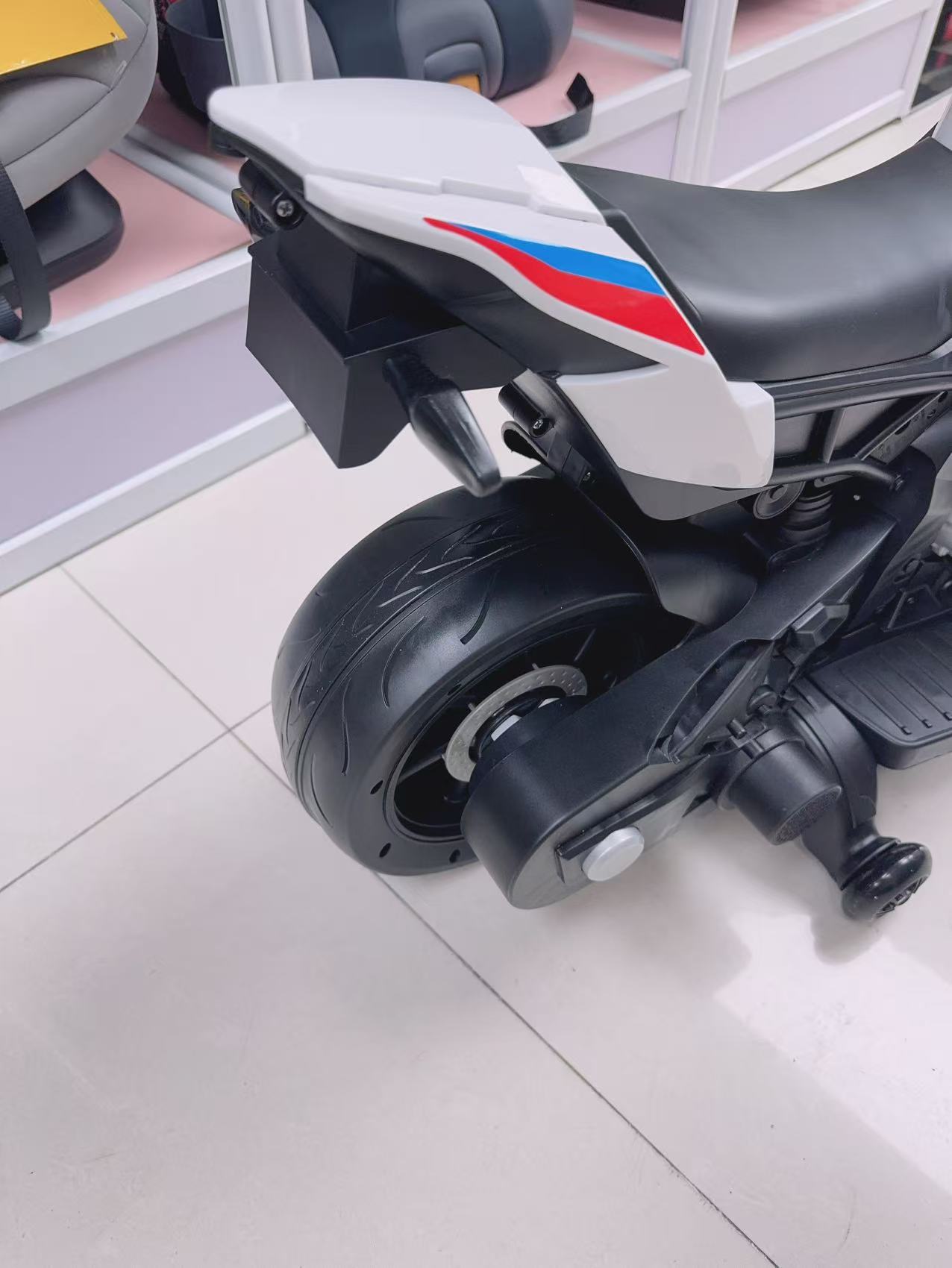 BMW寶馬 兒童電動機車 2輔助輪雙驅動充電玩具童車 正版授權