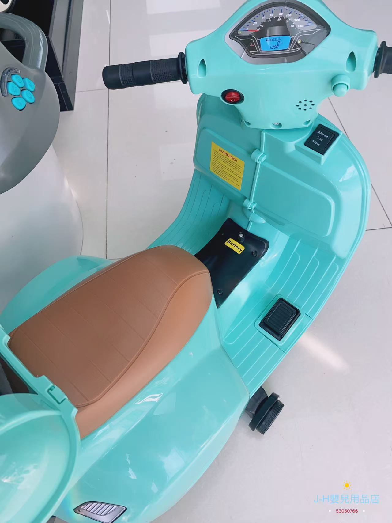 Mini 小綿羊 兒童電動車 附帶遙控，英文說明書，三角插充電器