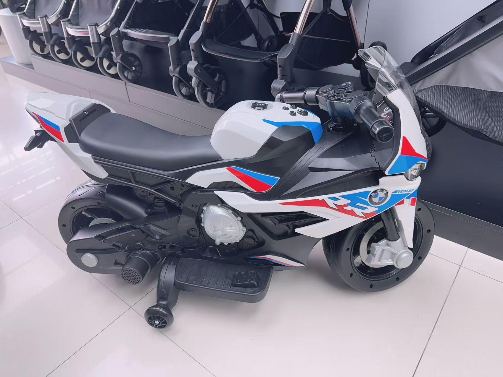 BMW寶馬 兒童電動機車 2輔助輪雙驅動充電玩具童車 正版授權