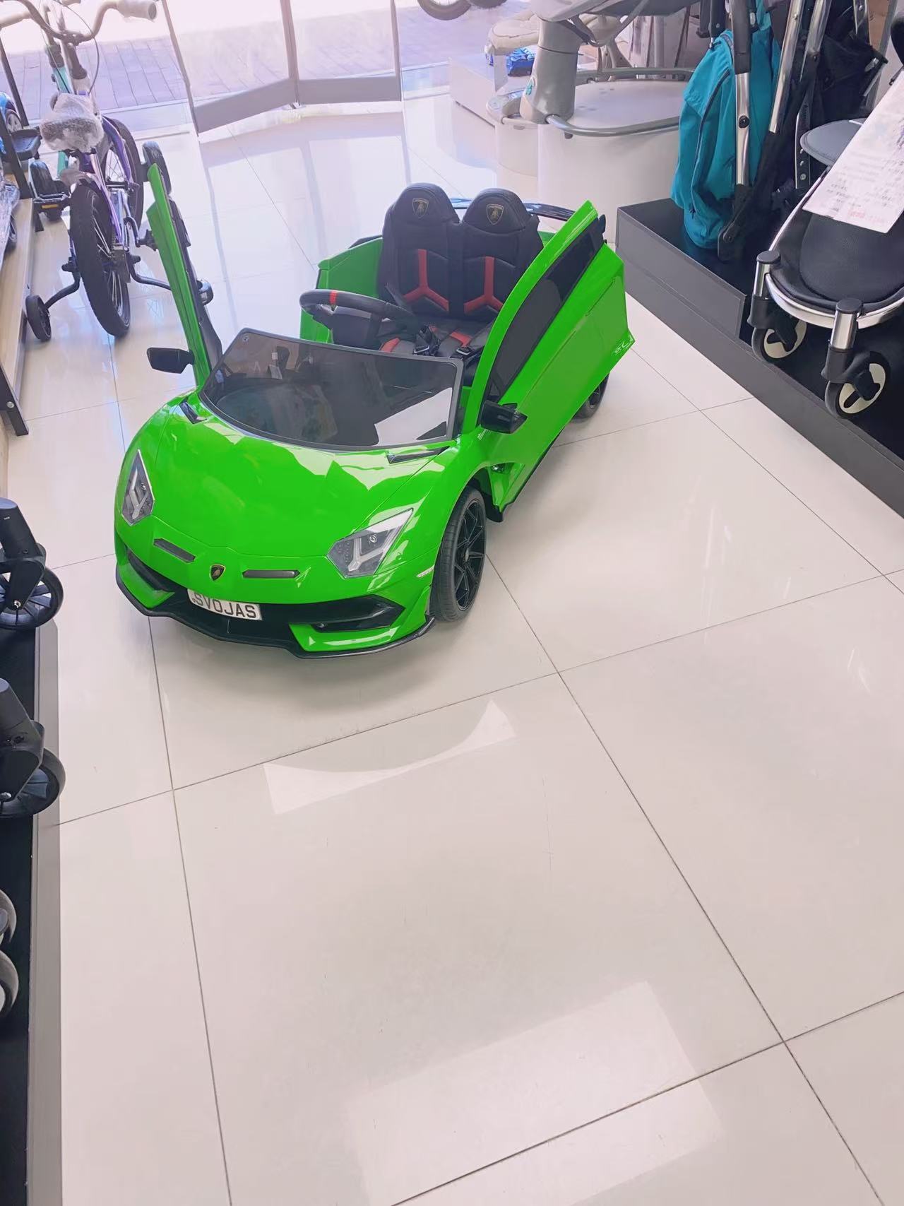 Lamborghini 林寶堅尼 SVJ  四驅兒童遙控電動車（正版授權）