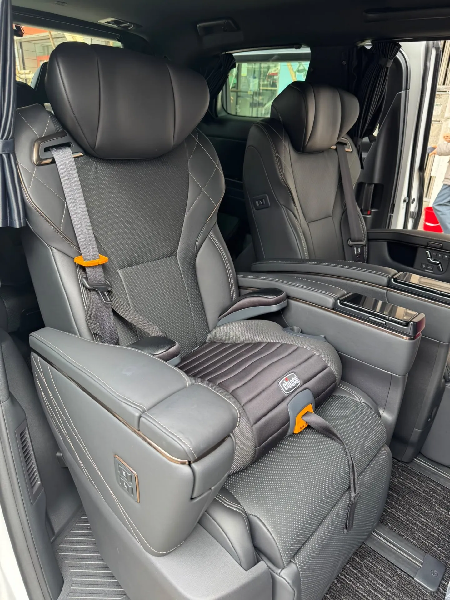 Chicco  GoFit Plus 無靠背 兒童增高汽車座椅 3-12Y (免費送貨）