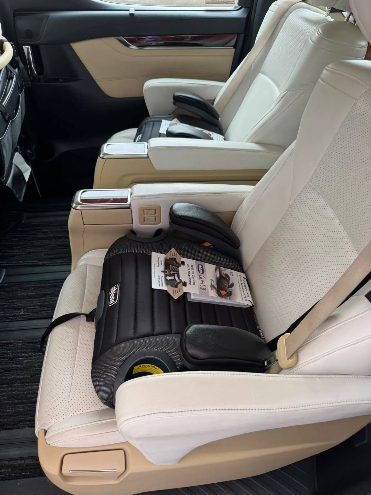 Chicco  GoFit Plus 無靠背 兒童增高汽車座椅 3-12Y (免費送貨）