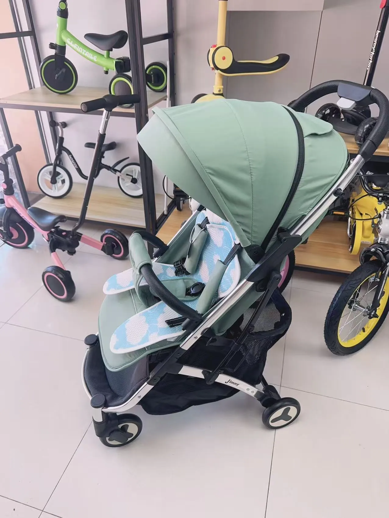 JIMMY² 單手收開車 輕便細部 實正穩陣好好推 初生0-4歲