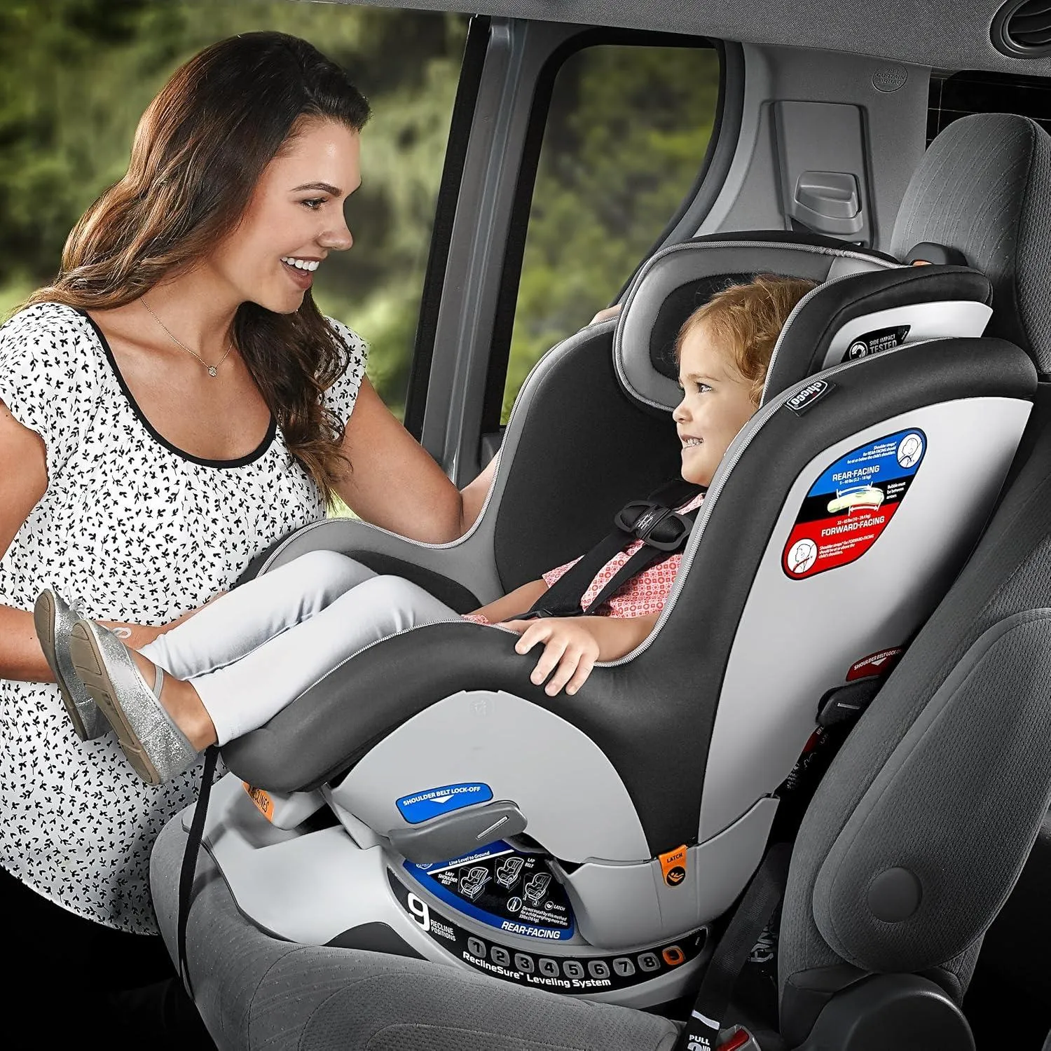 Chicco  NextFit Zip Baby Car Seat 嬰兒汽車安全座椅帶鎖扣系統（0個月以上至30公斤） （免費送貨）