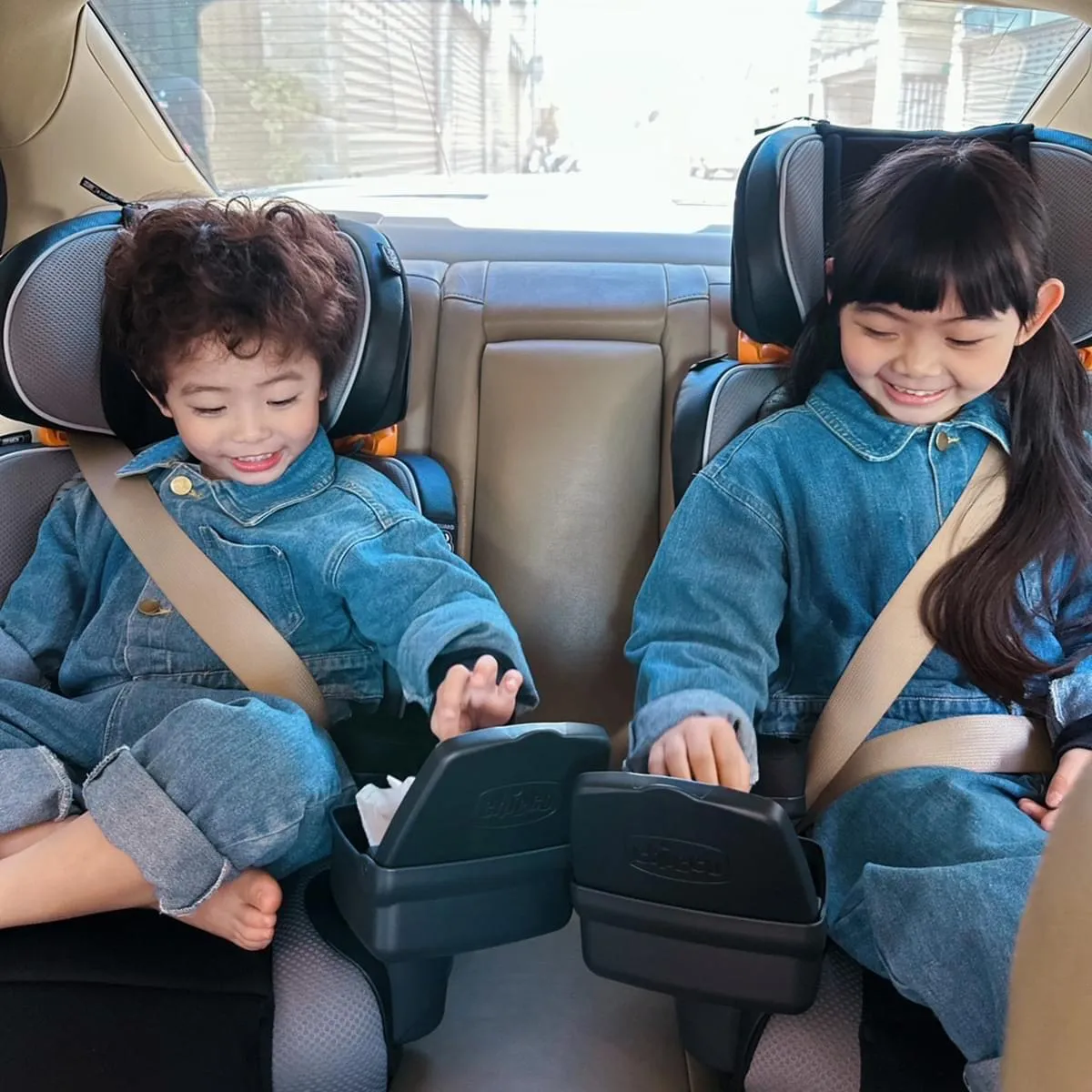 Chicco KidFit Zip Plus Air版 二合一 3-12歲 透氣舒適成長型安全汽座