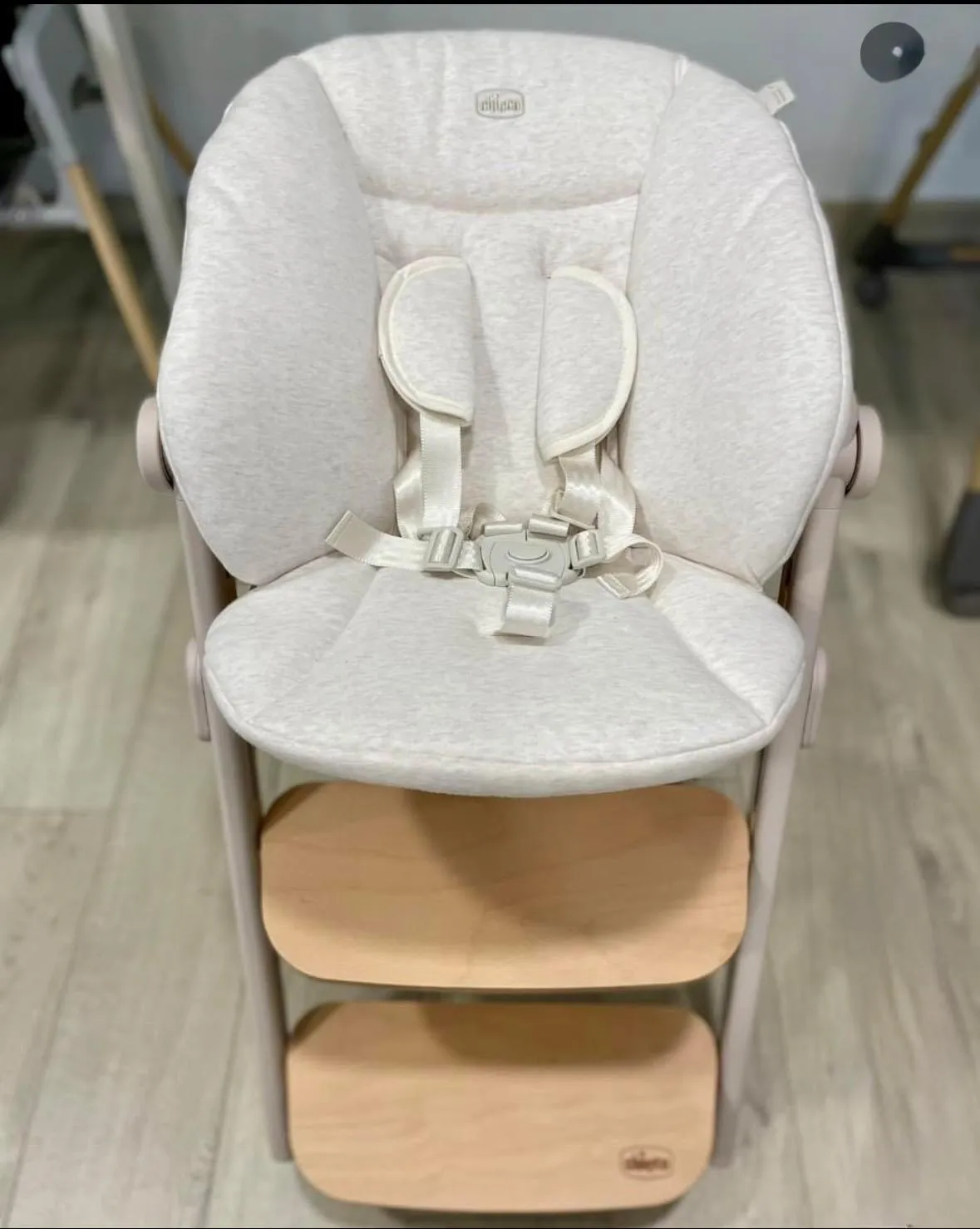 Chicco Meraviglia 可折疊高腳椅 初生 0-110 KG   BB百日宴必備 （免費送貨）
