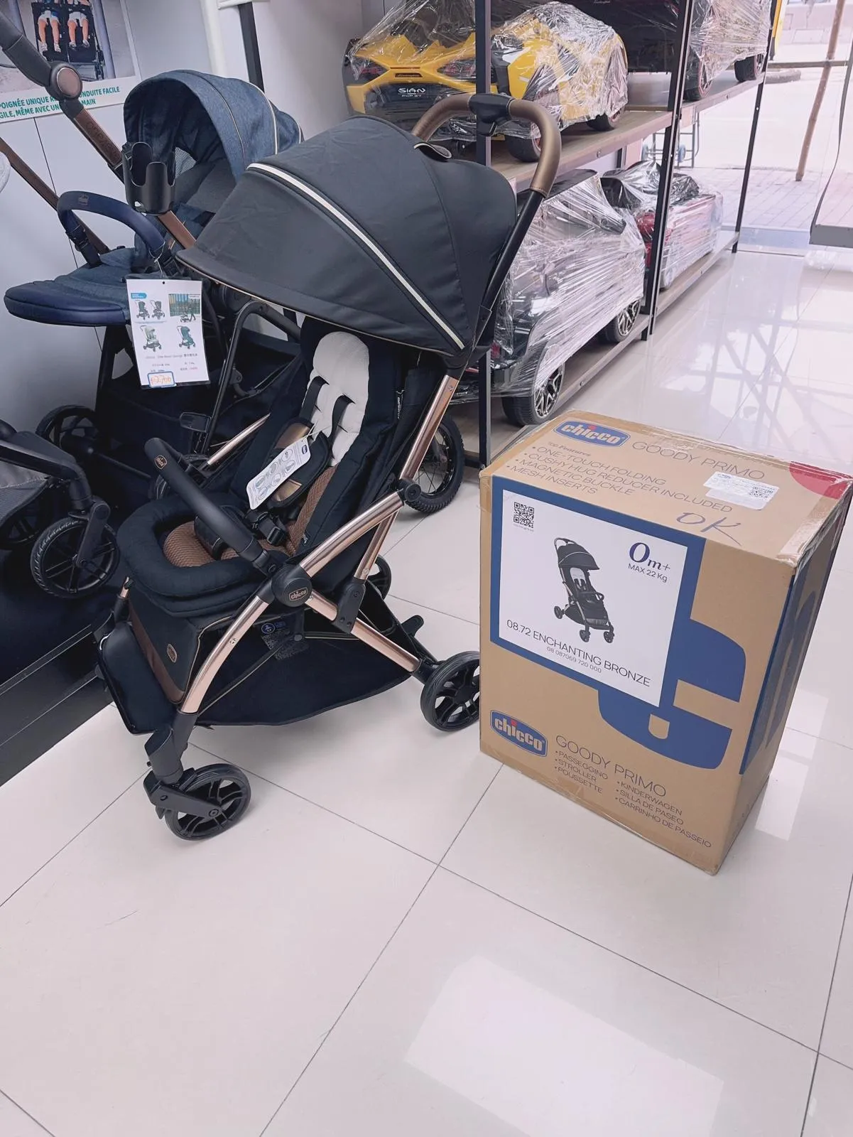 Chicco Goody Primo  自動收車嬰兒車 初生 0-22kg  送 :原裝雨罩  （免費送貨）